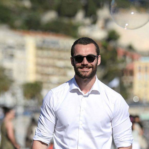 Les autres multiples qualités de sa moitié semblent amplement le combler : "Plus sérieusement, elle est l'incarnation parfaite de tout ce que j'ai toujours cherché chez une femme (...) Une immense beauté, une classe incroyable, une profonde stabilité, une grande intelligence". 


Exclusif - Shooting photo avec Louis Sarkozy à Nice le 25 avril 2025. © Jean-François Ottonello / Nice Matin / Bestimage