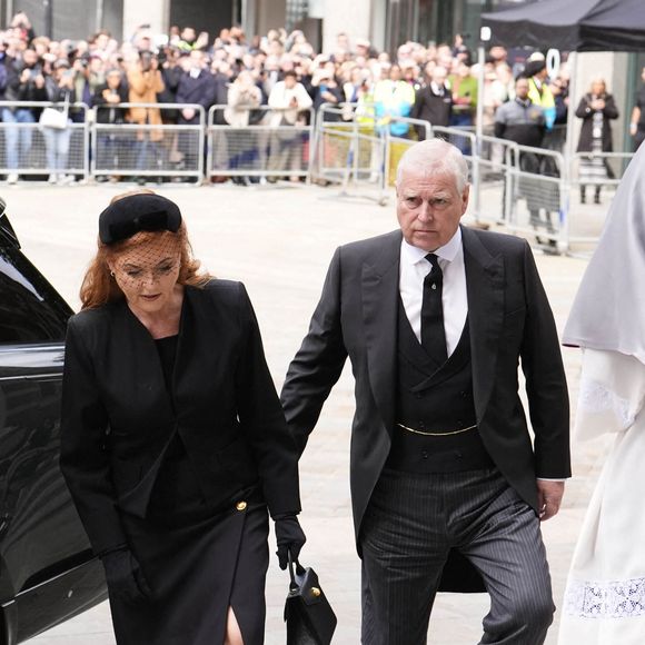 Sarah, duchesse d'York et le prince Andrew arrivent à la messe de requiem pour la duchesse de Kent, à la cathédrale de Westminster, au centre de Londres le 16 septembre 2025. Photo by Jordan Pettitt/PA Wire/ABACAPRESS.COM