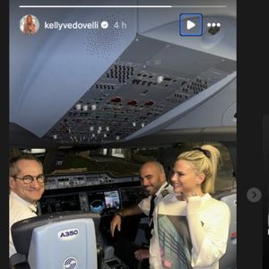 Sur Instagram, Kelly Vedovelli a montré la jolie surprise à laquelle elle a eu droit dans l'avion. 

Kelly Vedovelli - Instagram