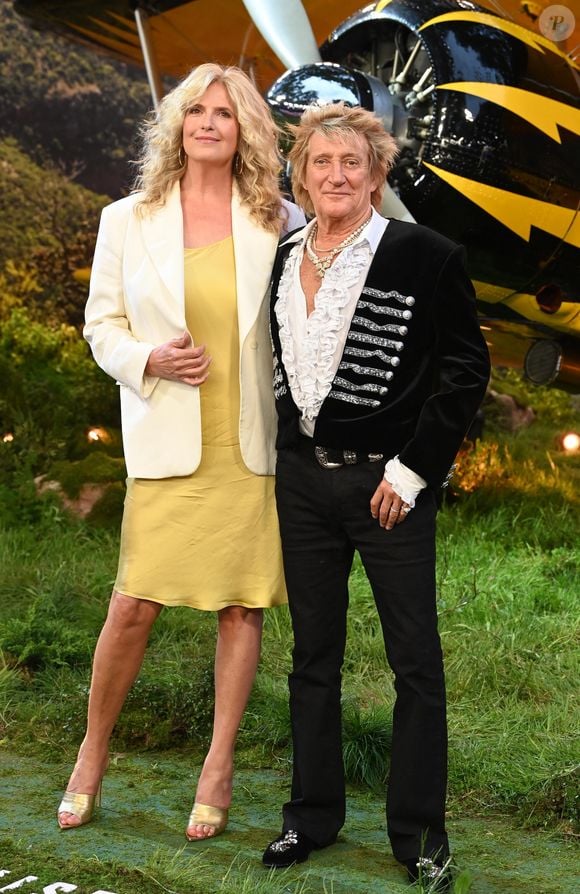 Rod Stewart et sa femme Penny Lancaster à Londres pour l'avant première de Mission: Impossible – The Final Reckoning le 15 mai 2025 / GOFF INF / BESTIMAGE