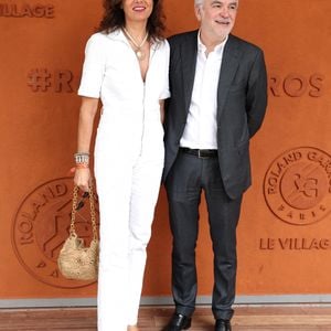 Catherine Bancarel et son mari Pascal Praud - Célébrités au village des Internationaux de France de tennis de Roland Garros 2024 à Paris le 7 juin 2024.  © Jacovides-Moreau/Bestimage