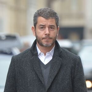"J’ai longtemps éprouvé le sentiment du blédard", a confié Ali Baddou dans les colonnes de "Télé Cable Sat".

Ali Baddou - Obsèques de André Rousselet en la Basilique Sainte-Clotilde de Paris ©AGENCE / BESTIMAGE