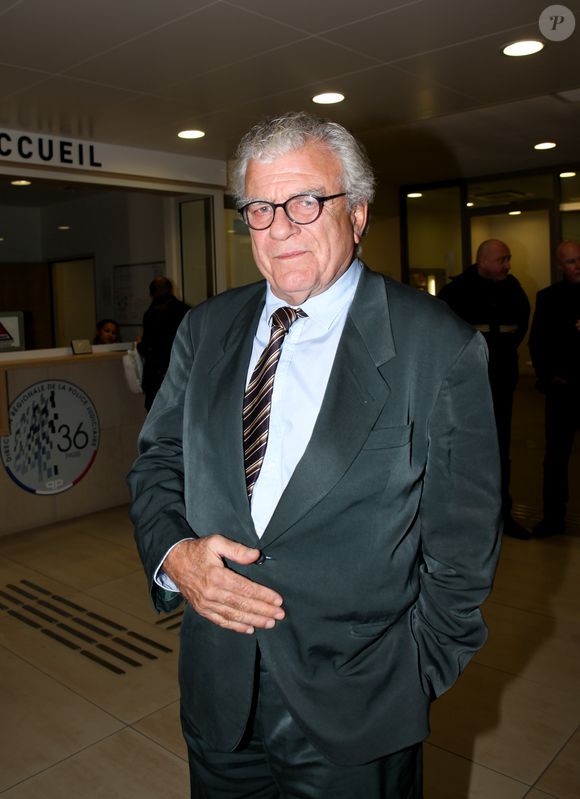 accusant de faits grave son beau père Olivier Duhamel

Exclusif - Olivier Duhamel au prix du Quai des Orfèvres 2020 au 36 rue Bastion, nouveau siège de la police parisienne le 5 novembre 2019 © Didier Sabardin / Bestimage