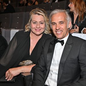 “Et de 3… tous à Rome voir la mamma et la nonna”, écrit Luana Belmondo avant d’ajouter : “Mes enfants, ma famille, ma vie.”

Paul et Luana Belmondo durant la soirée de clôture du 20eme Monte Carlo Film Festival de la Comédie, au Grimaldi Forum à Monaco. Le 29 avril 2023. © Bruno Bebert / Bestimage