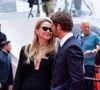 S’il y a bien un couple qui fait sensation pour cette 79e édition, 

Virginie Efira et Niels Schneider - Montée des marches du film " L'inconnue" lors du 79ème Festival International du Film de Cannes, le 18 mai 2026. © Olivier Borde / Bestimage