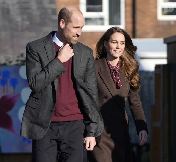 Le prince William, prince de Galles, et Catherine (Kate) Middleton, princesse de Galles, visitent le centre communautaire de Southport pour rencontrer les familles des personnes prises dans l'attaque au couteau de Southport plus tôt cette année, à Southport, Merseyside, Royaume-Uni, le 10 octobre 2024. © Danny Lawson/WPA-Pool/Bestimage