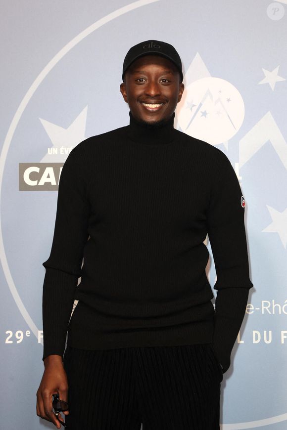 Ahmed Sylla - Tapis rouge de la cérémonie d'ouverture du 29ème Festival International du Film de Comédie de l'Alpe d'Huez le 19 Janvier 2026. © Dominique Jacovides/Bestimage