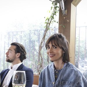 Exclusif - Alexandre (fils de Bruno Darde), Géraldine Maillet - Les célèbres personnalités de la télé se sont retrouvés avec bonheur, dans le Sud, à Vallauris Golf-Juan, pour assister à un magnifique show de cabaret, en présence de Mr Le Maire K. Luciano et ses adjoints, heureux de répondre à l'invitation du dynamique Président de l'association "Valoriser Vallauris Golf-Juan", Mr B. Darde, ce passionné d'art et du monde associatif projette également de créer un Musée de Sculpture à ciel ouvert , mêlant Art et Espace Public. © Jack Tribeca/Bestimage