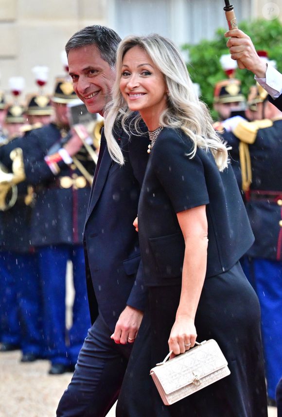 Rodolphe Saadé, Pdg de CMA CGM et sa femme Véronique Albertini - Arrivées des personnalités au dîner d'État en l'honneur du président brésilien et de sa femme au palais présidentiel de l'Élysée à Paris le 5 juin 2025.

© Christian Liewig / Bestimage