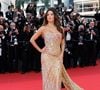Dans une robe bustier dorée

Eva Longoria - Montée des marches pour la cérémonie de clôture du 79ème Festival International du Film de Cannes, le 23 mai 2026. © Jacovides-Moreau / Bestimage