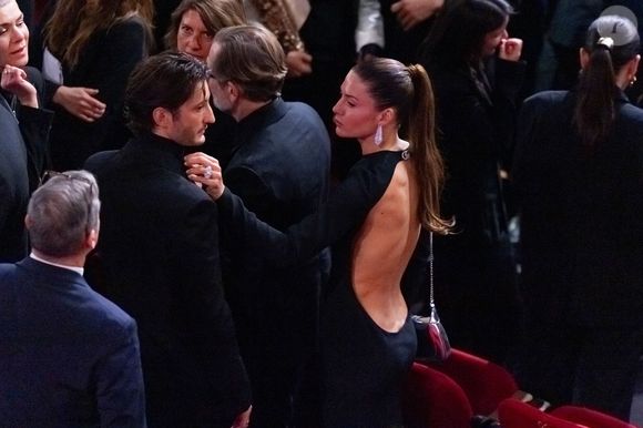 Pierre Niney et sa compagne Natasha Andrews - Cérémonie de la 50ème édition de la cérémonie des César à l'Olympia à Paris, France, le 28 février 2025 © Dominique Jacovides - Olivier Borde / Bestimage
