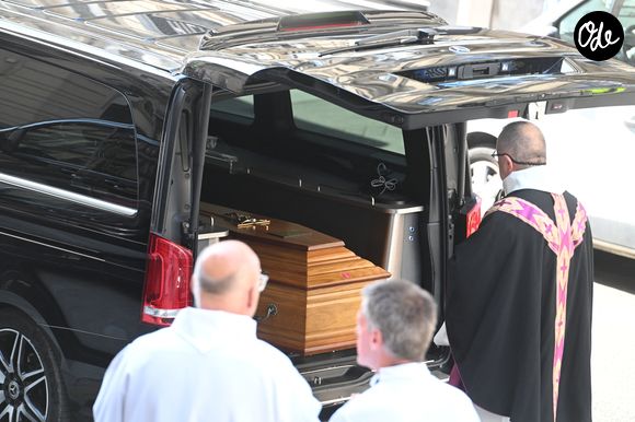 Obsèques de la chanteuse et pianiste française Marie-Paule Belle, en l'église Saint-Roch à Paris le 3 aout 2026. Elle est décédée d'un cancer du sein à l'âge de 80 ans, le 25 juillet 2026, à Neuilly-sur-Seine. 
Agence / Bestimage