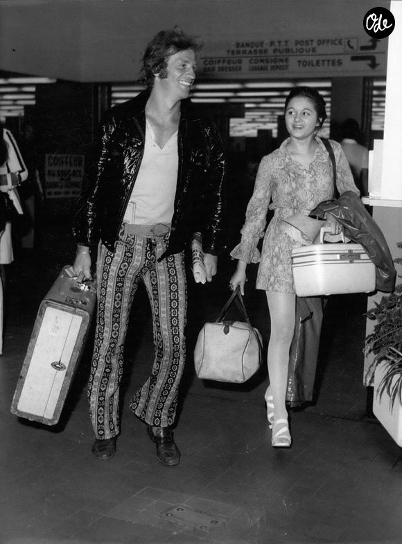 Paul Belmondo est le frère de Florence née en 1960 

Jean-Paul Belmondo et sa fille Florence à Nice. (Credit Image: © Keystone Press Agency/ZUMA Press Wire)