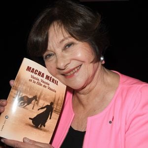 Avec lui, elle aurait souhaité avoir un enfant et a tenté une FIV, sans succès en raison de sa stérilité.

Exclusif - Macha Méril - 6e Festival du film Russe au cinéma Le Balzac avec la présentation du livre de M. Méril "Vania, Vassia est la fille de Vassia) et la projection du film "Dans ce Pays là" à Paris le 4 mars 2020. © Coadic Guirec/Bestimage