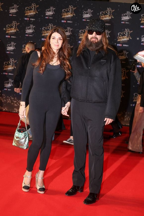 Sébastien Tellier et sa femme Amandine de la Richardière - Photocall de la 28ème édition des NRJ Music Awards 2026 au palais des festivals et des congrès de Cannes, le 23 octobre 2026. © Dominique Jacovides / Bestimage