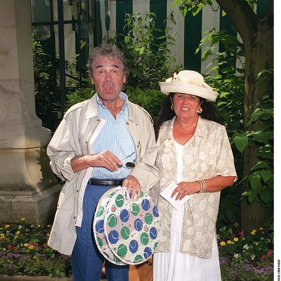 Archives - Pierre Perret et sa femme feu Rebecca (Simone Mazaltarim) à Roland Garros 1999