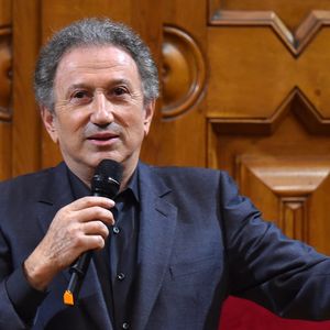 Michel Drucker en conférence au Centre Universitaire Méditerranéen à Nice le 8 décembre 2016. © Bruno Bebert/Bestimage