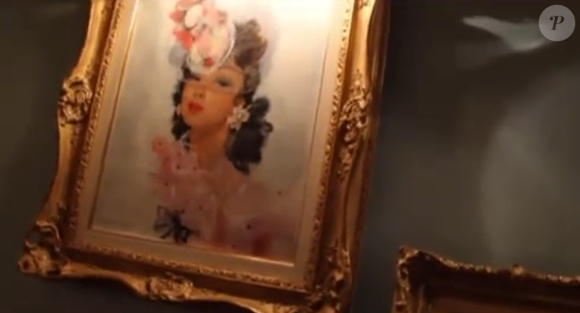 Visite guidée de l'appartement de Thierry Ardisson, situé au 214 rue de Rivoli dans le 1er arrondissement de Paris.