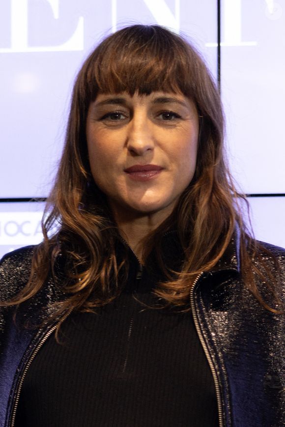 Juliette Armanet (enceinte) - Avant-première du film "Les enfants vont bien" à l'UGC Ciné Cité Les Halles à Paris le 18 novembre 2025. © Julien Sarkissian/Bestimage