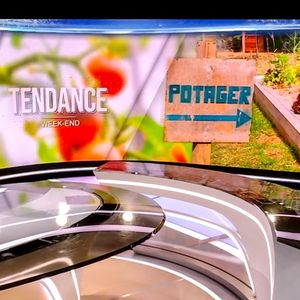 Elle a fait un retour remarqué au journal de 20h sur TF1.

Audrey Crespo-Mara a fait son retour le 25/07/2025 au JT de 20h de TF1 une semaine après les obsèques de son mari Thierry Ardisson. © Capture TV via Bestimage