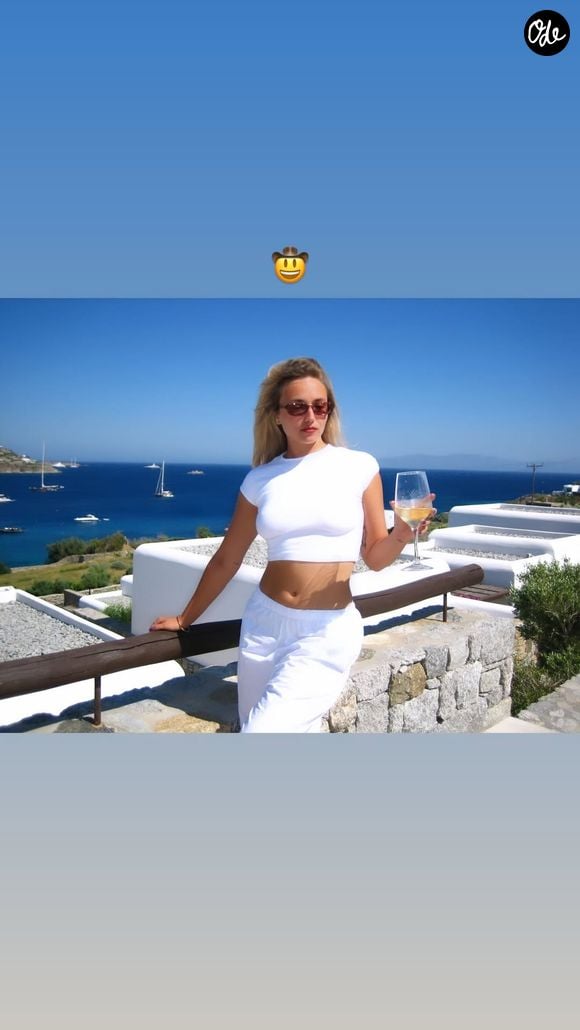 La comédienne profite des paysages emblématiques de l’île grecque.

Chloé Jouannet a partagé des images de son séjour à Mykonos. Capture d'écran Instagram