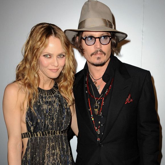 Johnny Depp et Vanessa Paradis à la soirée Chanel organisée sous la tente Canal + TV lors du 63ème Festival de Cannes à Cannes, France, le 18 mai 2010. Photo par Hahn-Nebinger-Orban/ABACAPRESS.COM