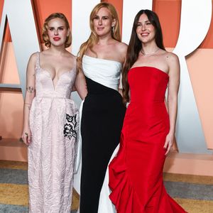 Tallulah Willis, Rumer Willis et Scout LaRue Willis sur le tapis rouge de la soirée des Oscars 2025 de Vanity Fair qui s'est tenue au Wallis Annenberg Center for the Performing Arts à Beverly Hills, CA le 02 mars 2025. Photo by Anthony Behar/SPUS/ABACAPRESS.COM