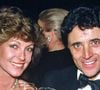 L'accident avec Sacha Distel, qui a brisé la carrière de Chantal Nobel il y a des décennies, a alimenté les rumeurs. 

Archives - Sacha Distel et Chantal Nobel au Lido pour la présentation de la nouvelle revue.
© RINDOFF-PATERSON / BESTIMAGE