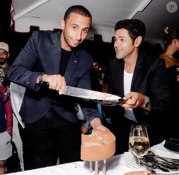 Avec cette nouvelle adresse parisienne, le chef souhaite que chaque objet raconte une histoire personnelle et témoigne de son chemin de résilience.

Exclusif - Le pâtissier Yazid Ichemrahen et Jamel Debbouze - Les célébrités fêtent le 48ème anniversaire de J.Debbouze dans le restaurant "Dar Mima", créé par Laurent de Gourcuff et J.Debbouze, en hommage à la mère de ce dernier, Fatima.
