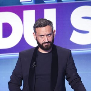 Exclusif - Cyril Hanouna, sur le plateau de l’émission « TPMP » présentée par C.Hanouna et diffusée en direct sur Youtube et sur toutes les box (SFR, FREE, Bouygues, MyCanal etc), Paris, France, le 20 mars 2025. © Jack Tribeca / Bestimage