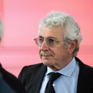 Michel Boujenah, comédien,  lors de la remise du prix Jean Pierre-Bloch de  la LICRA, à l Elysée, le 2 avril 2025.  © Eric Tschaen / pool / Bestimage