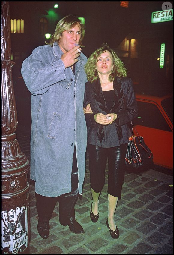 Gérard et Elisabeth Depardieu au théâtre à Paris en 1986
Bestimage