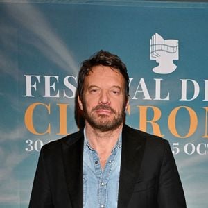 Il y possède une maison secondaire

Samuel Le Bihan pour le film "Seul" durant la 6ème édition du festival Cinéroman dédié aux adaptations cinématographiques de roman à Nice le 3 octobre 2024, au cinéma Pathé Gare du Sud. © Bebert / Jacovides / Bestimage