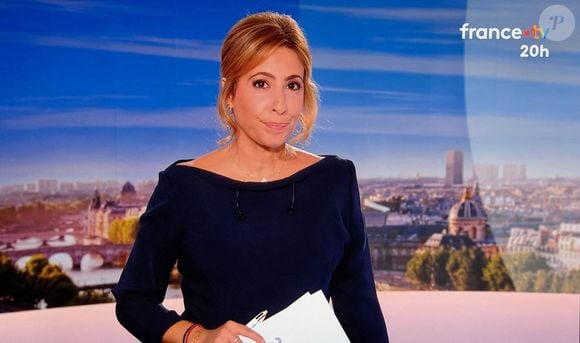Captures d'écran - Léa Salamé présente son premier journal de 20 heures sur France 2  le 1er septembre 2025. © Alain Guizard / Bestimage