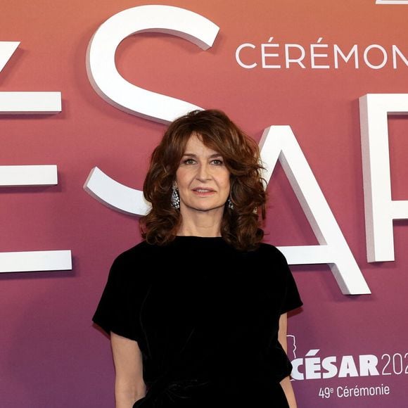 Il y a vingt cinq ans, Valérie Lemercier un connu un drame dont elle ne s'est jamais vraiment remise

Valérie Lemercier, présidente des César - Photocall des lauréats (press room) lors de la 49ème édition de la cérémonie des César à l’Olympia à Paris 
© Dominique Jacovides / Olivier Borde / Bestimage