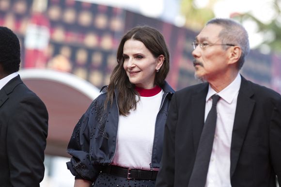 Juliette Binoche, Hong Sang-soo - Montée des marches de la cérémonie de clôture du 78ème Festival International du Film de Cannes, au Palais des Festivals à Cannes. Le 24 mai 2025
© Olivier Borde/ Bestimage