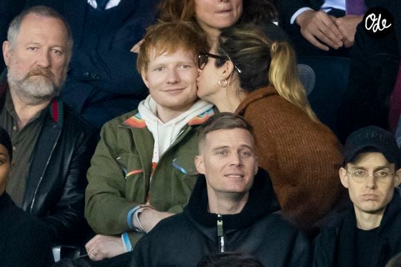 Très inspiré par leur histoire, Ed Sheeran évoque régulièrement son épouse, leur famille mais aussi les difficultés de leur couple dans ses chansons.

Ed Sheeran avec sa femme Cherry Seaborn et son père John Sheeran - People assistent à la victoire du PSG (2) face à Manchester City (0) lors de la deuxième journée de la Ligue des champions au Parc des Princes à Paris le 28 septembre 2021. © Cyril Moreau/Bestimage