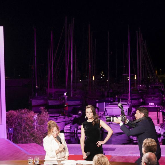 Pour cette rentrée, la journaliste va accueillir un nouveau chroniqueur sur son plateau...

Exclusif - Lea Salamé, Charlotte Dhenaux sur le plateau de l'émission "Quelle Epoque!" lors du 77ème Festival International du Film de Cannes le 18 mai 2024. © Jack Tribeca / Bestimage