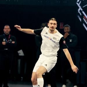 Pierre Garnier - Match de futsal lors de la nouvelle édition du Foot-Concert organisé par le Réseau A.Ma.N.D./Huntington Avenir à la LDLC Arena à Lyon le 11 Novembre 2024. Cet événement solidaire unique en France rassemble le sport et la musique pour lutter contre les maladies neurodégénératives. © Dominique Jacovides/Bestimage