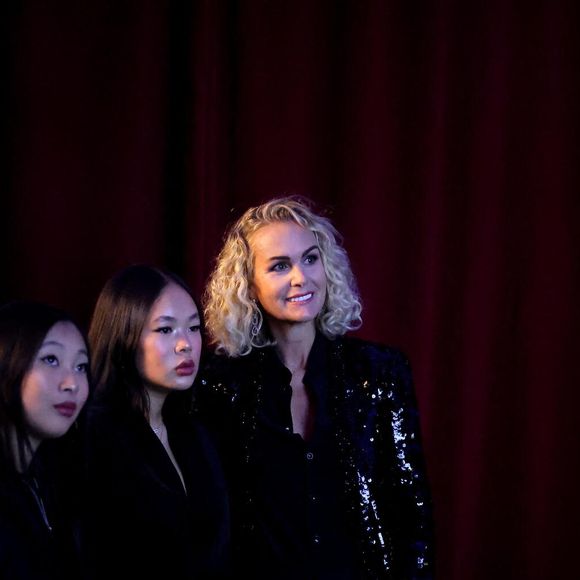 Exclusif - Laeticia Hallyday et ses filles Joy et Jade - Vernissage de l'exposition "Johnny Hallyday, l'exposition" au Palais des Expositions à Paris. Le 21 décembre 2023
© Dominique Jacovides / Bestimage