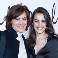 "Un mot un peu fort" : Nine d’Urso, fille d'Inès de la Fressange, réagit aux propos de Vanessa Paradis sur les "nepo babies"