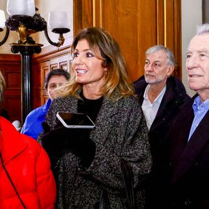 Exclusif - Isabelle Morini-Bosc, Caroline Ithurbide, Danielle Moreau, Gilles Verdez et William Leymergie - Plusieurs personnalités de C8 sont venues devant le Conseil d’État pour soutenir les chaînes de la TNT C8 et NRJ 12 pour l'audience de la dernière chance, à Paris, France, le 14 janvier 2025. © Jack Tribeca/Bestimage
