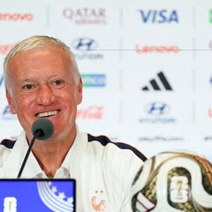 Didier Deschamps, sélectionneur de l'équipe de France, participe à une conférence de presse avant le match pour la troisième place opposant la France à l'Angleterre lors de la Coupe du monde de la FIFA 2026 à Miami, aux États-Unis, le 17 juillet 2026. Photo : Xinhua/ABACAPRESS.COM/Hu Xingyu)