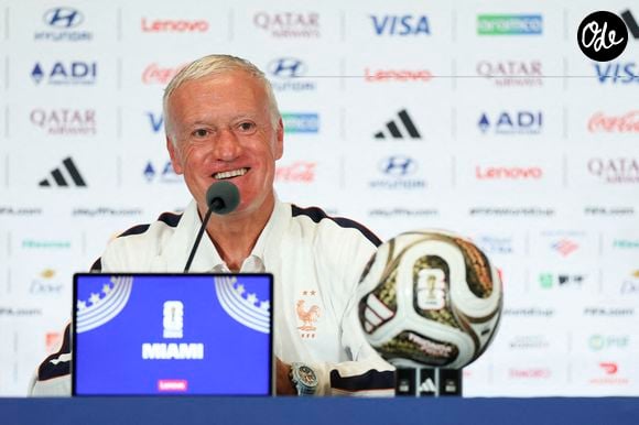 Didier Deschamps, sélectionneur de l'équipe de France, participe à une conférence de presse avant le match pour la troisième place opposant la France à l'Angleterre lors de la Coupe du monde de la FIFA 2026 à Miami, aux États-Unis, le 17 juillet 2026. Photo : Xinhua/ABACAPRESS.COM/Hu Xingyu)