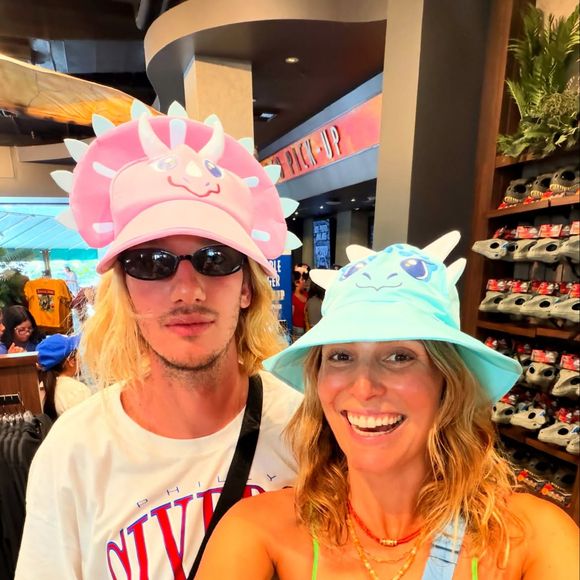 L'album de vacances de Paul Mirabel avec Laury Thilleman

Paul Mirabel a partagé des photos de ses vacances en Californie avec Laury Thilleman sur Instagram, le 17 août 2026.