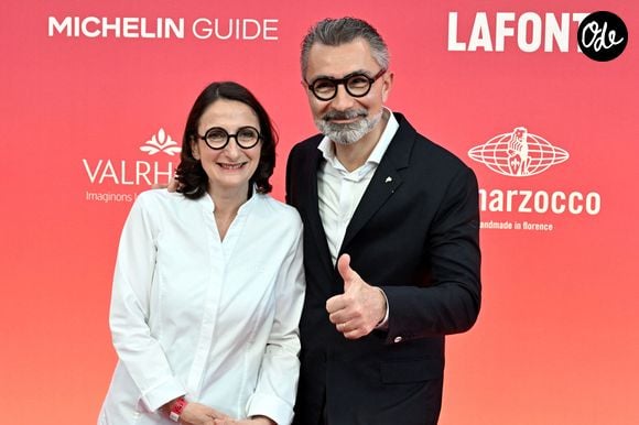 La chef Anne-Sophie Pic et son mari David Sinapian - Cérémonie des remises des Etoiles Michelin 2026 au Grimaldi Forum à Monaco le 16 mars 2026. 1 étoile, 7 nouveaux 2 étoiles et 1 nouveau 3 étoiles pour l'édition 2026 © Bruno Bebert/Bestimage