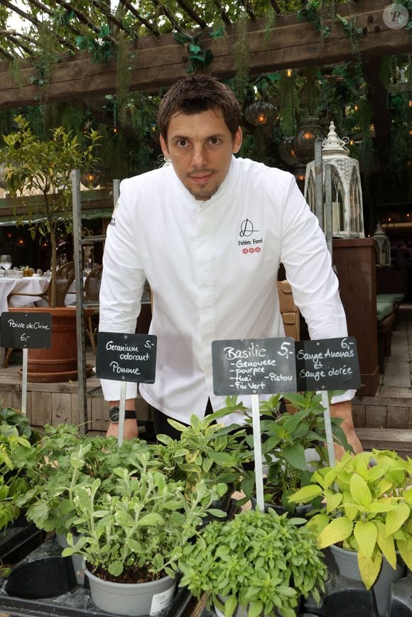 Les Chefs à Saint-Tropez fêtent les producteurs - Le Chef Fabien Ferré  "La Table du Castellet" - Hôtel & Spa du Castellet , Le Castellet, le 6 mai 2024, place des Lices à Saint-Tropez. © Jean-Marc Lhomer/Bestimage