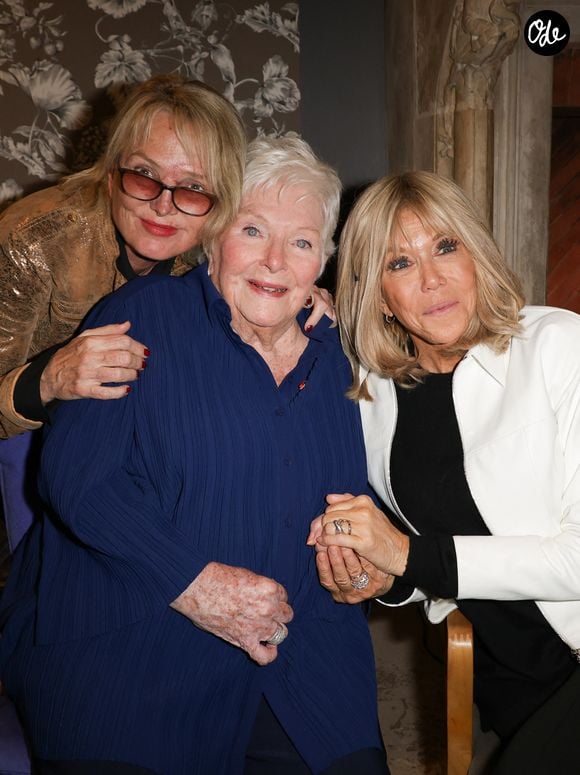 Exclusif - Claude Chirac, Line Renaud et Brigitte Macron - 7ème remise du prix "Fonds de dotation Line Renaud-Loulou Gasté" pour la recherche médicale à la Maison de la Recherche à Paris le 17 novembre 2025. © Coadic Guirec/Bestimage