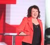 Elle a également tenté de faire disparaître son double menton sans obtenir un résultat satisfaisant.

Exclusif - Anne Roumanoff lors de l'enregistrement de l'émission « Vivement dimanche » au studio Rive Gauche, présentée par Michel Drucker, diffusée sur France 3 le 14 juin 2026, à Paris, France, le 5 mai 2026. © Guillaume Gaffiot/Bestimage