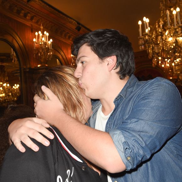 Trente ans après, les choses avaient déjà beaucoup changé." 

Michèle Bernier et son fils Enzo Gaccio - People à la générale du woman show "Vive Demain !" de Michèle Bernier au théâtre des Variétés à Paris le 28 janvier 2019. © Coadic Guirec/Bestimage